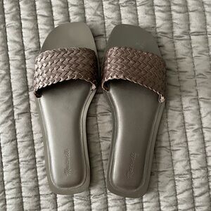 Madewell Cora Slide Sandal in Woven Leather